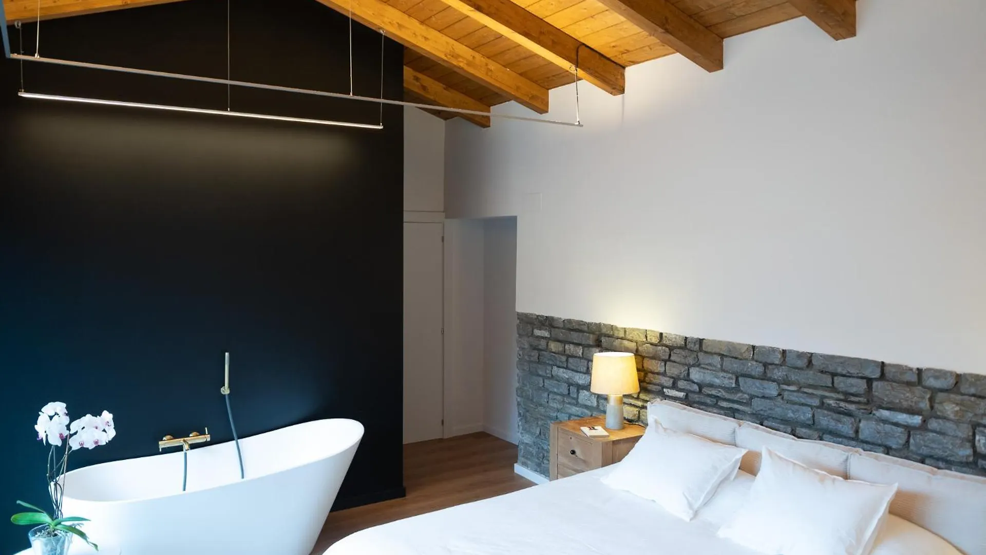Kh Lezama Suites, Breakfast & Laundry
