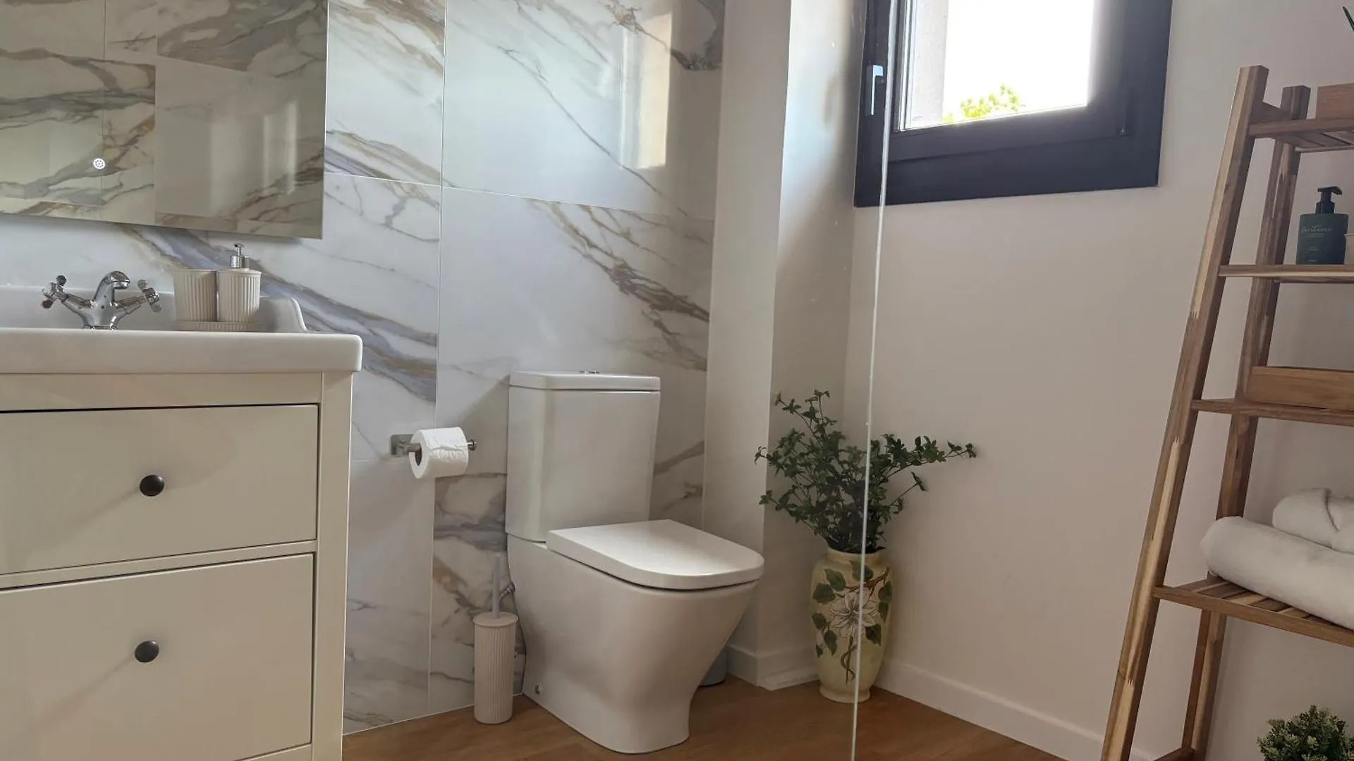 Kh Lezama Suites, Breakfast & Laundry Lezama (Biscay)