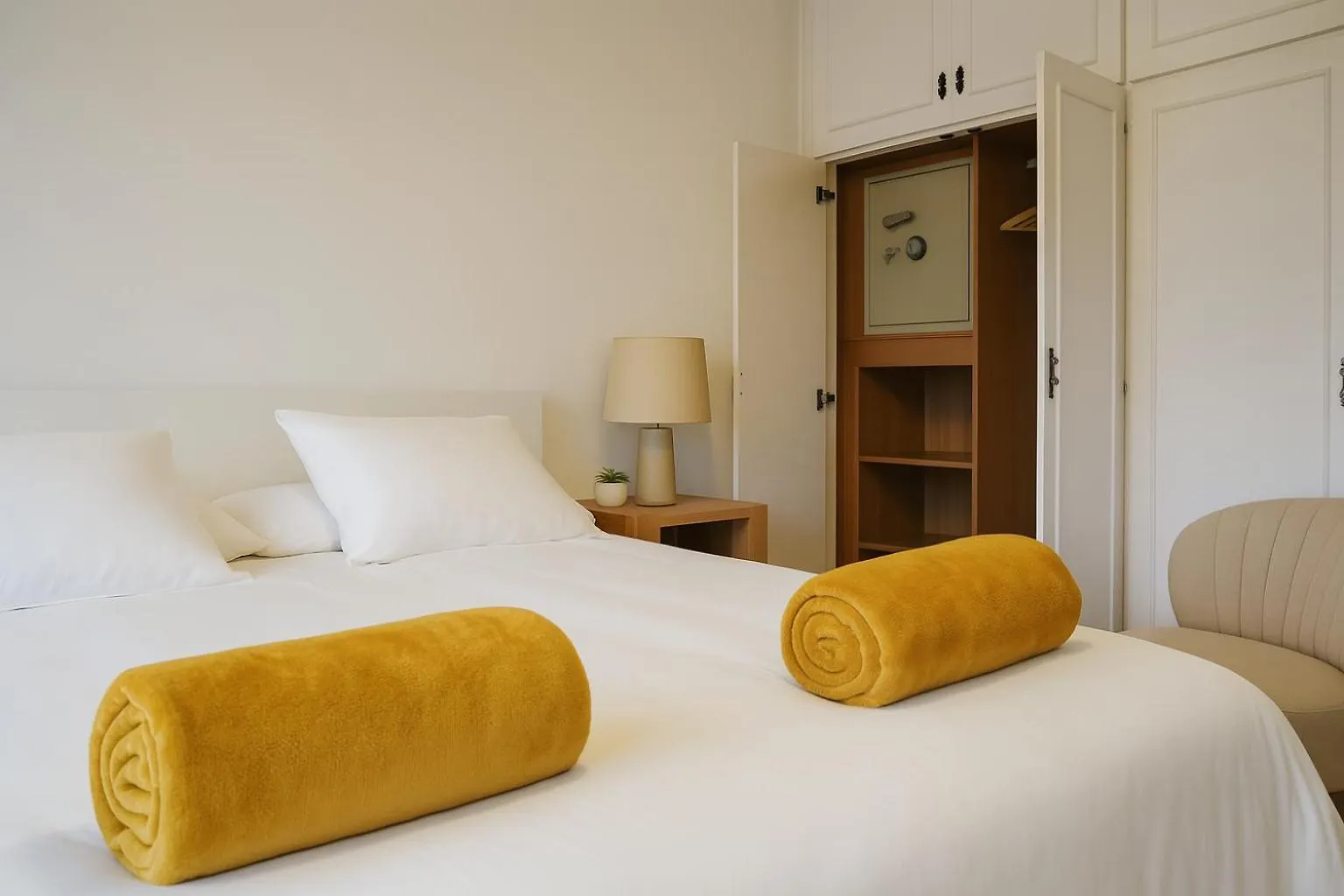Ubytování v soukromí Kh Lezama Suites, Breakfast & Laundry Španělsko